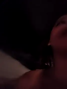 Snapshot of Mia-sensual chatting on October 2025 04:33:01 AM Mia-sensual online show from October 2025 04:33:01 AM