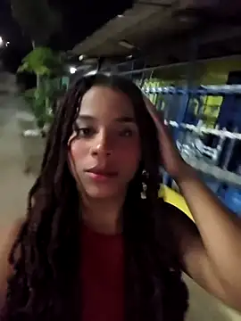 Snapshot of Mia-sensual chatting on October 2025 04:35:01 AM Mia-sensual online show from October 2025 04:35:01 AM