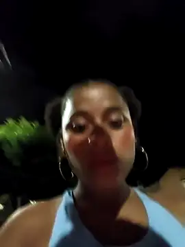 Snapshot of Mia-sensual chatting on October 2025 04:23:02 AM Mia-sensual online show from October 2025 04:23:02 AM