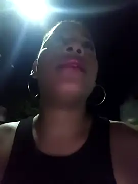 Snapshot of Mia-sensual chatting on October 2025 04:03:02 AM Mia-sensual online show from October 2025 04:03:02 AM