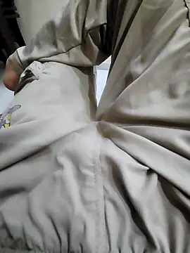 coupleyug online show from September 2025 05:47:02 PM