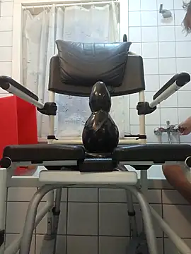 toywood online show from September 2025 04:58:01 AM