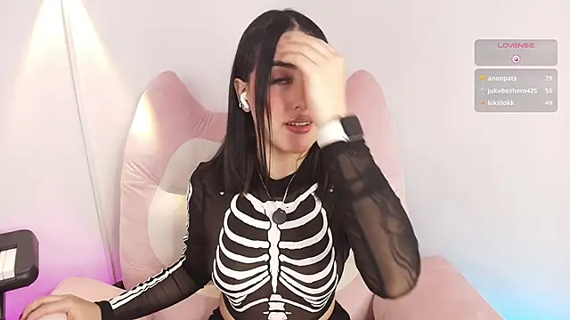 justonecute online show from March 2026 05:44:01 AM