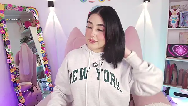 justonecute online show from April 2026 11:48:01 PM