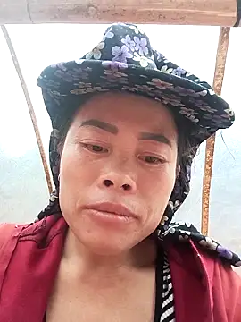 CoMay003 online show from September 2025 01:53:01 AM