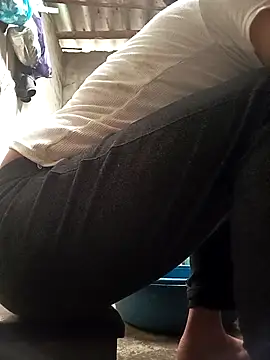 CoMay003 online show from October 2025 05:41:01 AM