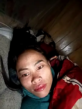 CoMay003 online show from November 2025 08:46:02 PM