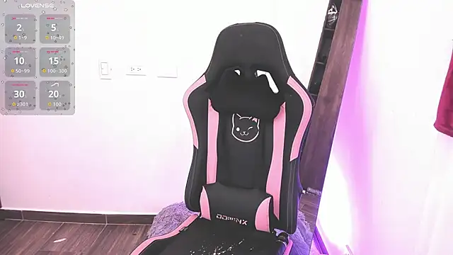 samiacooper25 online show from September 2025 01:22:02 PM