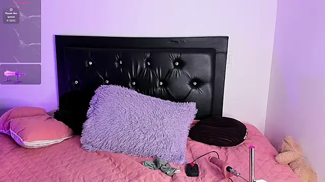 samiacooper25 online show from February 2026 12:37:02 AM