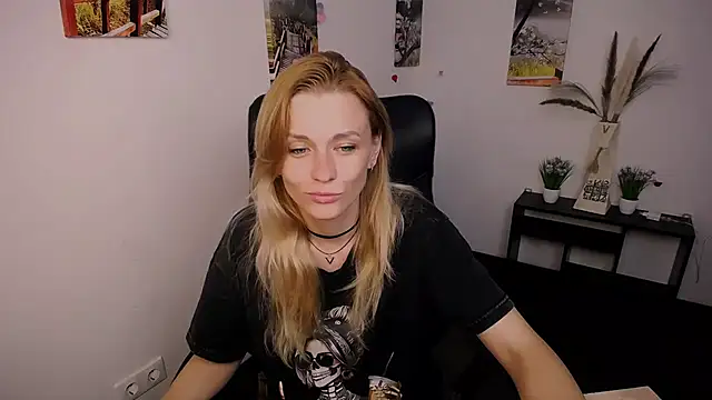 PeppyMia online show from September 2025 07:21:02 AM