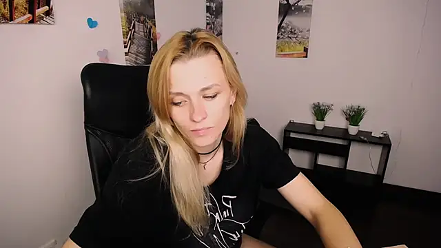 PeppyMia online show from October 2025 07:16:01 AM