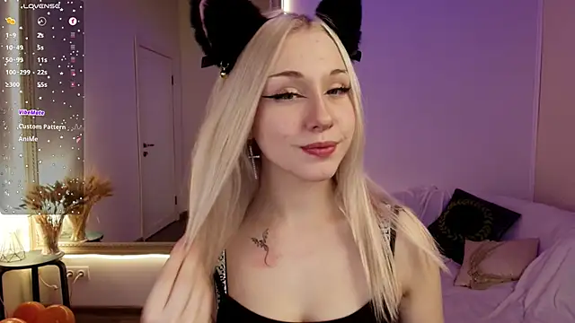 Snapshot of CatEyePro chatting on November 2025 02:14:01 AM CatEyePro online show from November 2025 02:14:01 AM