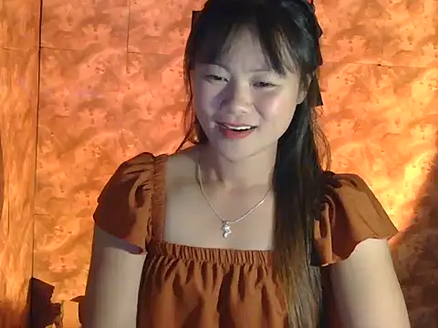 Snapshot of Sisi_dy01 chatting on October 2025 01:10:02 PM Sisi dy01 online show from October 2025 01:10:02 PM