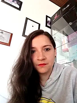 Agatha bellucci  online show from November 2025 01:11:02 PM