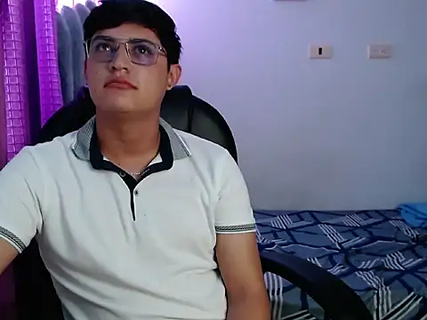 Snapshot of yesitwink_ chatting on October 2025 08:40:02 PM yesitwink online show from October 2025 08:40:02 PM