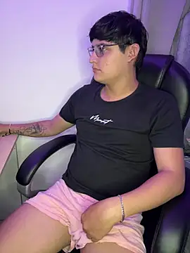 Snapshot of yesitwink_ chatting on April 2026 03:44:02 AM yesitwink online show from April 2026 03:44:02 AM