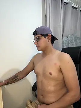 Snapshot of yesitwink_ chatting on April 2026 03:12:01 AM yesitwink online show from April 2026 03:12:01 AM