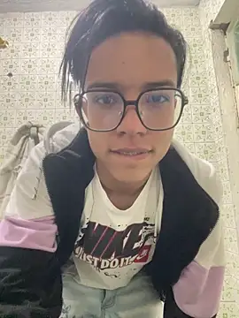 diegoand0911 online show from April 2026 03:36:02 AM