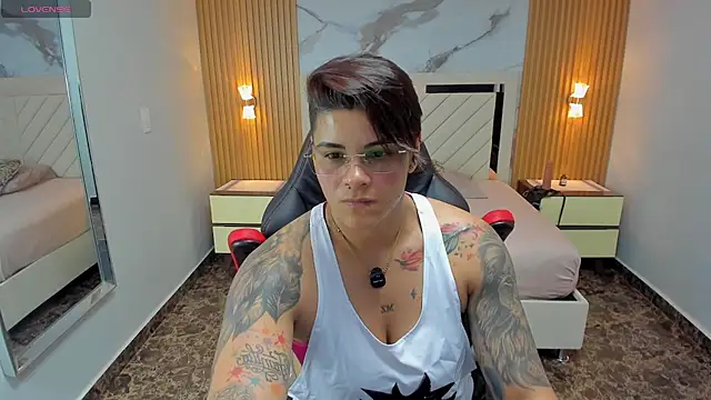 KAROLLJONES1 online show from March 2026 07:29:01 PM