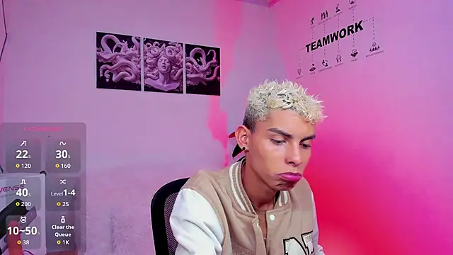 Room 69x online show from December 2025 03:24:02 AM