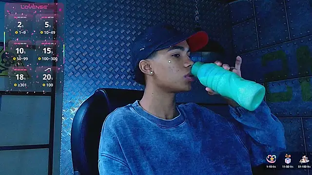 AlanCutee online show from September 2025 01:23:02 PM