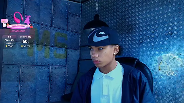 AlanCutee online show from October 2025 12:33:01 PM