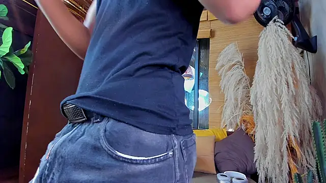 AlanCutee online show from November 2025 11:46:02 AM