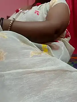 Cute-Swewty online show from April 2026 02:33:01 PM