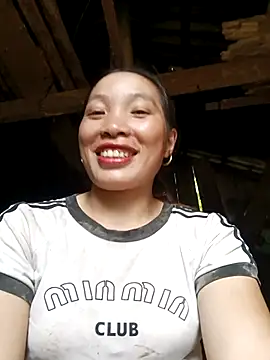 Snapshot of Tamy_20 chatting on October 2025 02:10:01 AM Tamy 20 online show from October 2025 02:10:01 AM