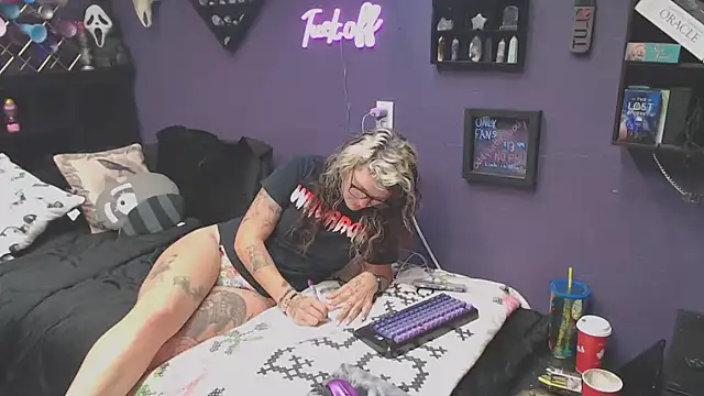 oddywithabody online show from October 2025 05:26:02 AM