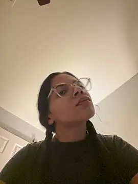 vixxnovalee online show from February 2026 08:20:01 AM