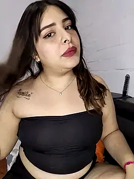 Nahomy cm online show from September 2025 10:01:02 PM