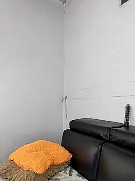 Nahomy cm online show from October 2025 07:44:02 PM