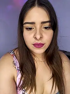 Nahomy cm online show from October 2025 08:40:01 PM