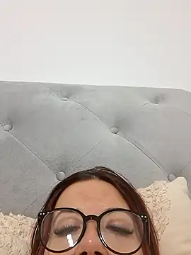 Snapshot of Anayssa_ chatting on September 2025 10:42:01 PM Anayssa  online show from September 2025 10:42:01 PM