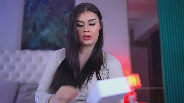 KendraMoon online show from November 2025 04:07:01 PM