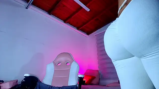 emma madi online show from September 2025 11:54:01 AM