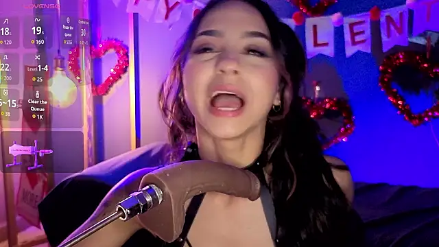 RACHELRUIZ online show from February 2026 12:05:02 AM