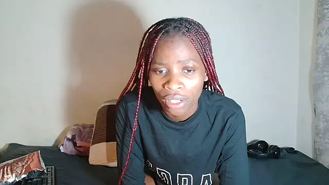 DarkChocox01 online show from October 2025 04:30:02 PM