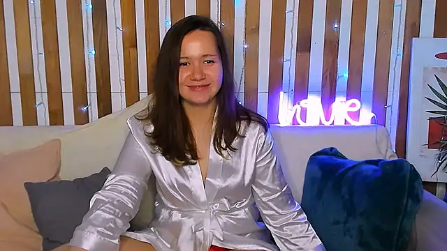 Snapshot of Laura_Ellinss chatting on October 2025 09:49:01 AM Laura Ellinss online show from October 2025 09:49:01 AM