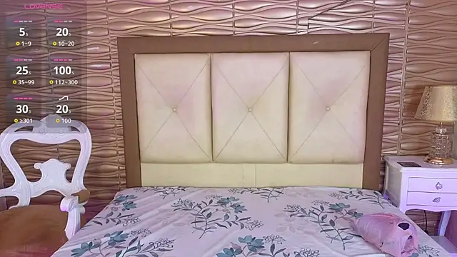 Snapshot of Miladiosa chatting on June 2026 12:25:01 PM Miladiosa online show from June 2026 12:25:01 PM