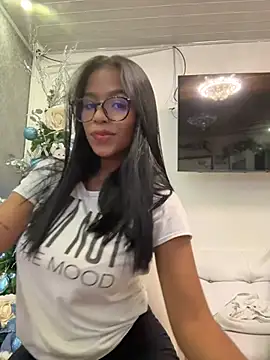 IsaGodess online show from November 2025 10:07:02 PM