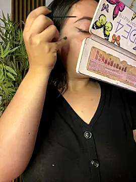 Snapshot of sara_roy04_ chatting on September 2025 03:52:01 AM sara roy04  online show from September 2025 03:52:01 AM