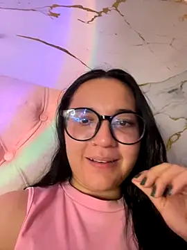 Snapshot of sara_roy04_ chatting on September 2025 04:05:01 AM sara roy04  online show from September 2025 04:05:01 AM