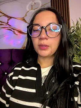 Snapshot of sara_roy04_ chatting on September 2025 03:54:01 AM sara roy04  online show from September 2025 03:54:01 AM