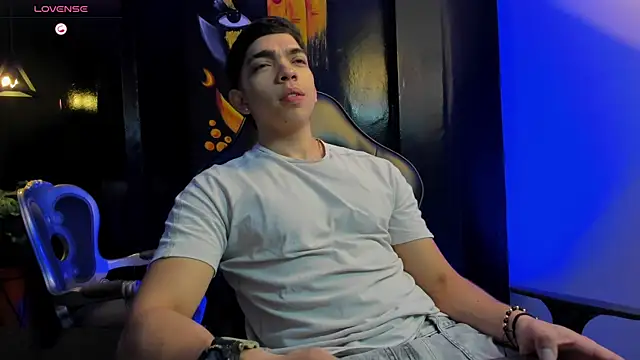 Eryonbradley online show from September 2025 01:20:02 AM