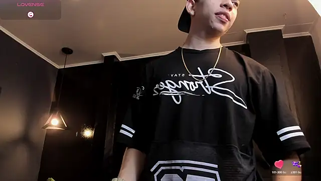 Eryonbradley online show from October 2025 11:33:02 AM