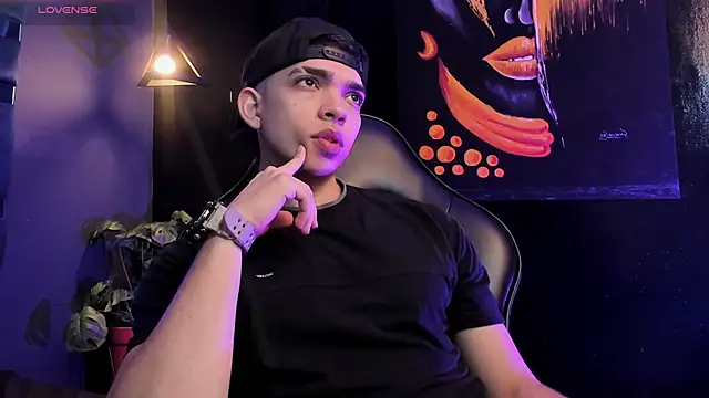 Eryonbradley online show from November 2025 11:22:01 AM