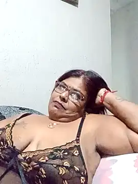 Snapshot of mileesha chatting on April 2026 06:39:01 PM mileesha online show from April 2026 06:39:01 PM