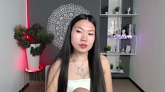 LunaPurrr online show from September 2025 10:23:01 PM